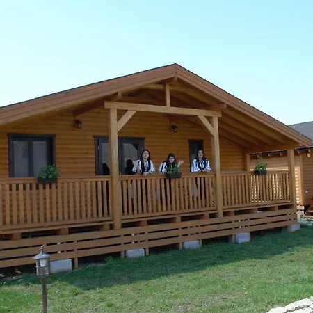 Complex Agroturistic Livada De Nuci בית נופש